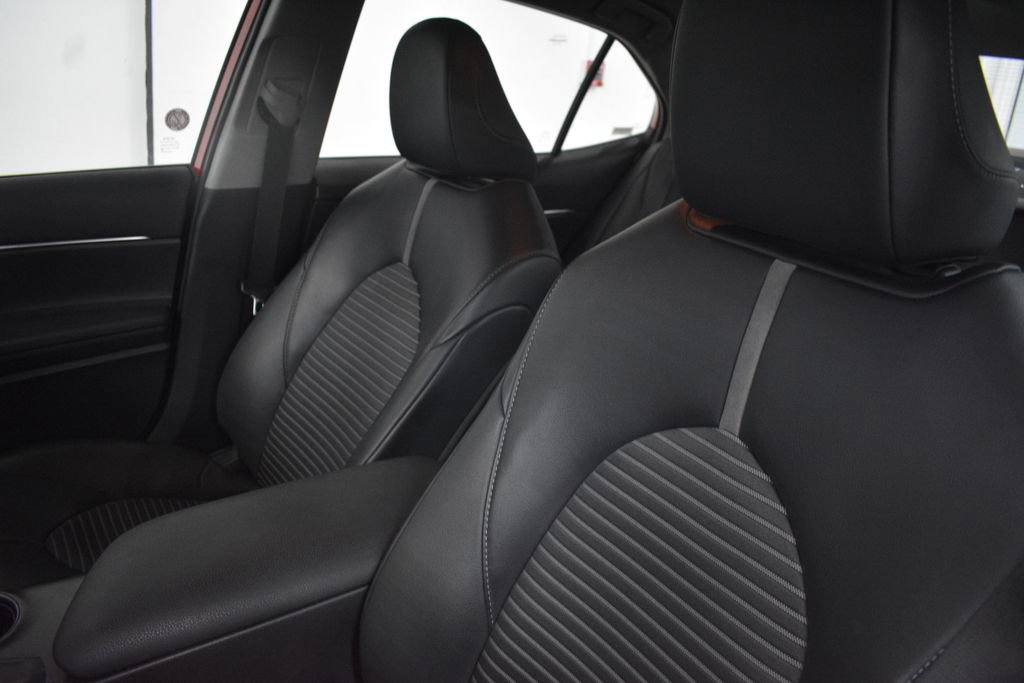 Used 2024 Toyota Camry SE image 8