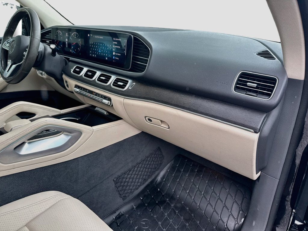 Used 2020 Mercedes-Benz GLE 350 4MATIC w/ Premium Package image 33