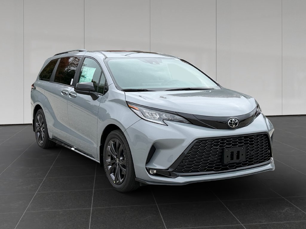 New 2026 Toyota Sienna XSE FWD image 8