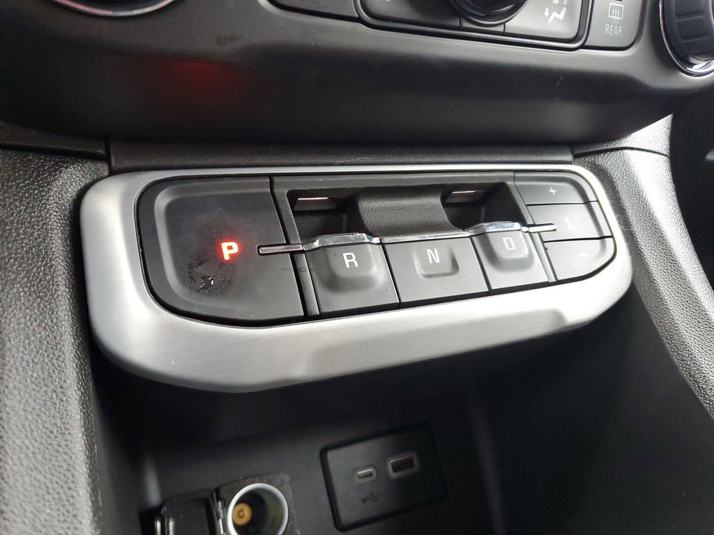 Used 2023 GMC Acadia SLE w/ Driver Convenience Package image 25