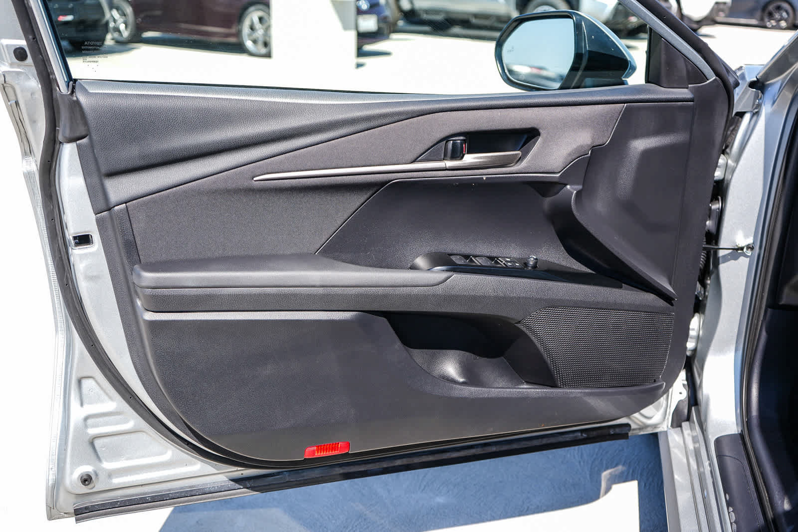 Used 2025 Toyota Camry LE FWD image 21