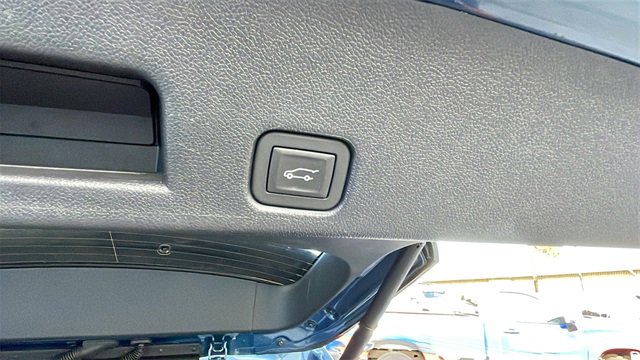 Used 2025 Buick Enclave Preferred image 32