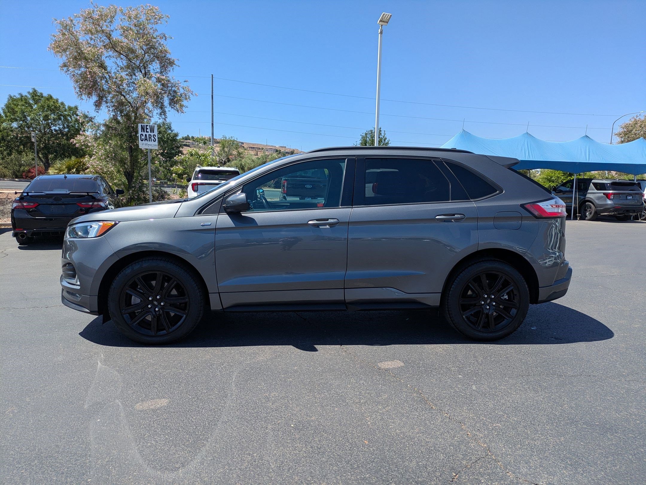 Certified 2022 Ford Edge ST-Line AWD/4WD image 9
