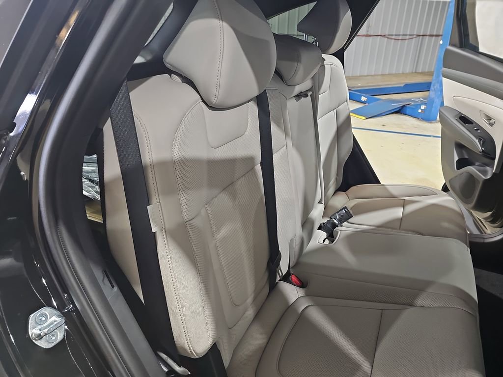 New 2026 Hyundai Tucson Limited image 12