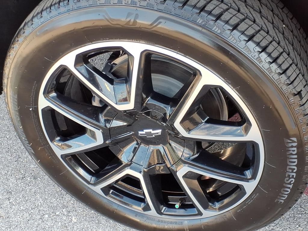 Used 2026 Chevrolet Tahoe RST w/ Comfort Package AWD/4WD image 8