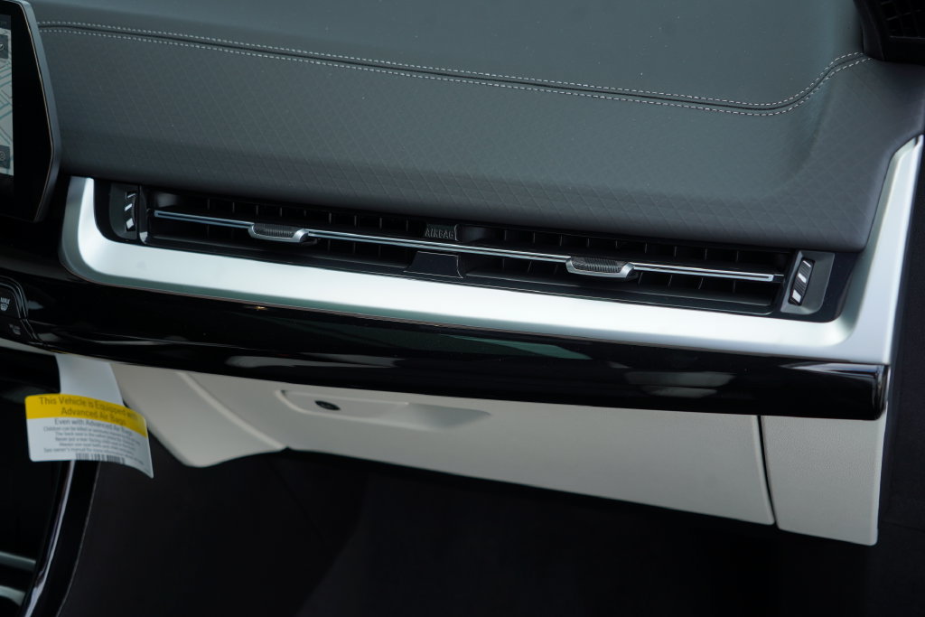 New 2027 BMW X2 xDrive28i AWD/4WD image 16