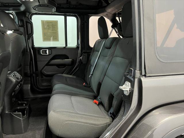 Certified 2022 Jeep Wrangler Unlimited Sahara w/ Cold Weather Group image 17