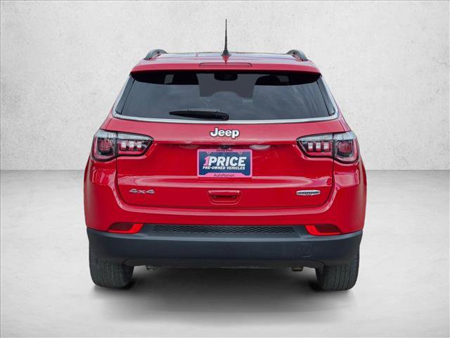 Used 2023 Jeep Compass Latitude w/ Sun and Sound Group AWD/4WD image 7