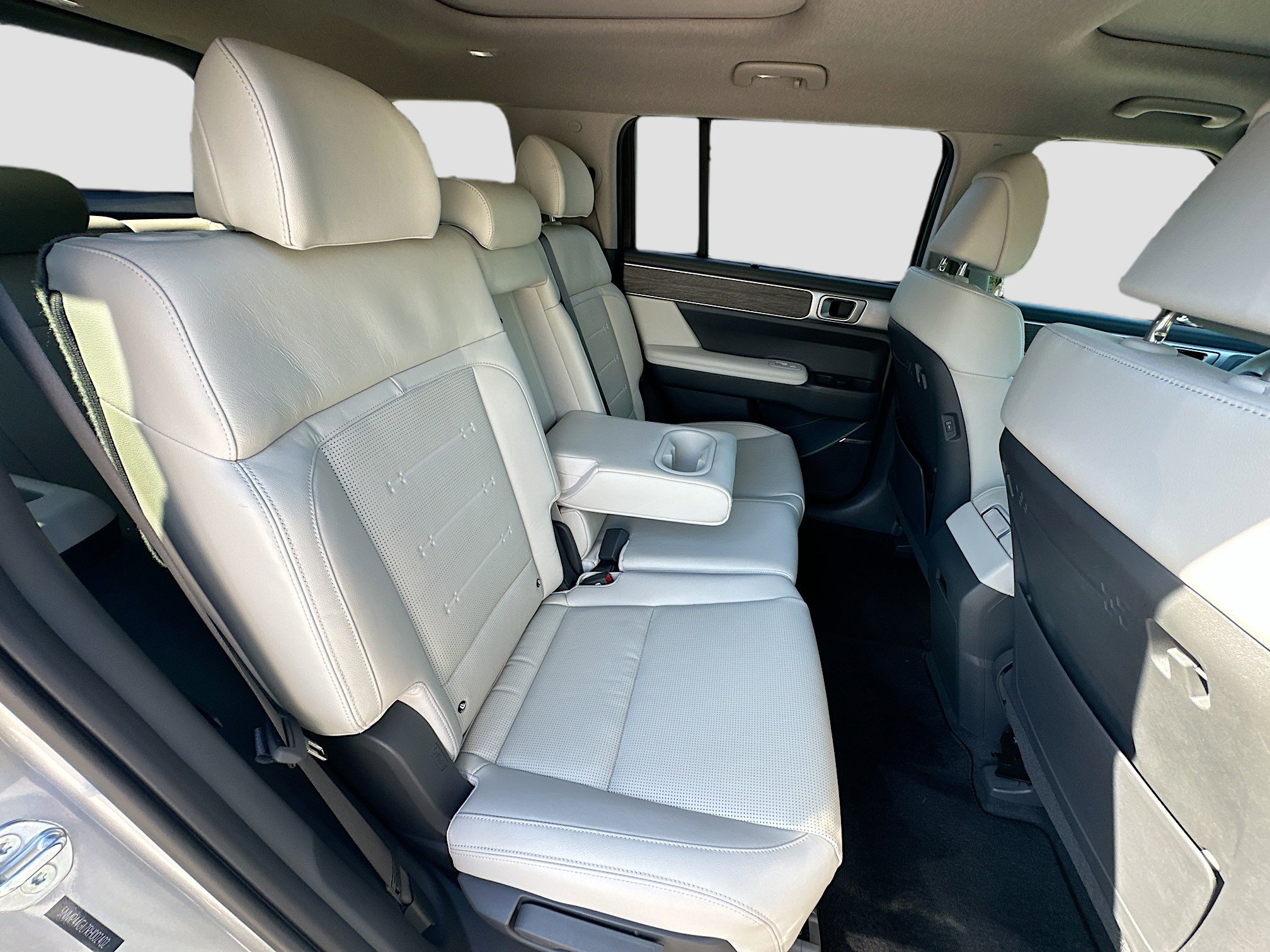 Used 2024 Hyundai Santa Fe Limited FWD image 25