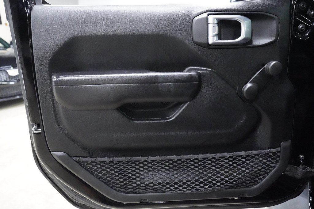 Used 2020 Jeep Wrangler Sport AWD/4WD image 9