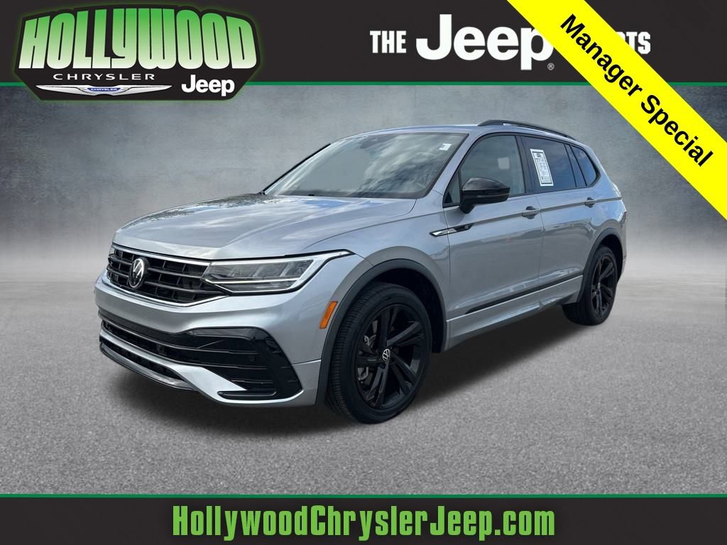 Used 2023 Volkswagen Tiguan SE R-Line image 1