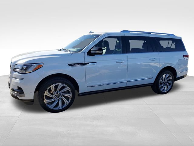 Used 2022 Lincoln Navigator L Reserve image 7