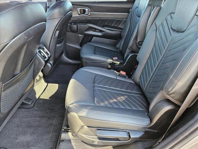Used 2024 Kia Sorento SX Prestige image 18