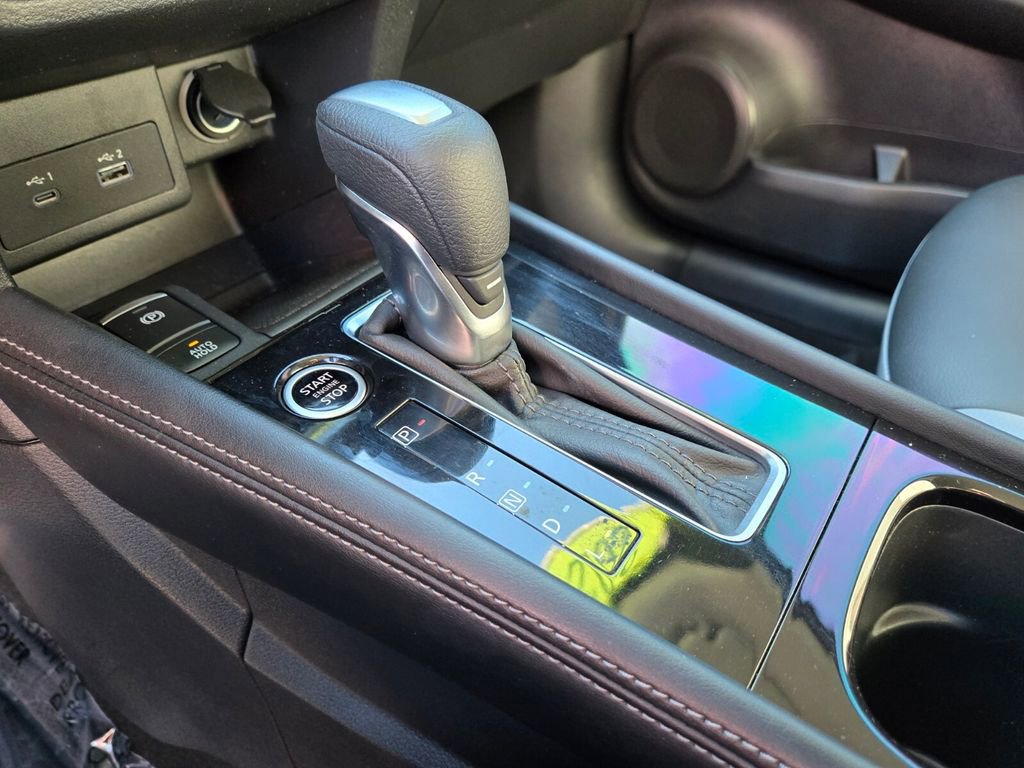 Certified 2023 Nissan Kicks SR w/ SR Premium Package FWD image 25