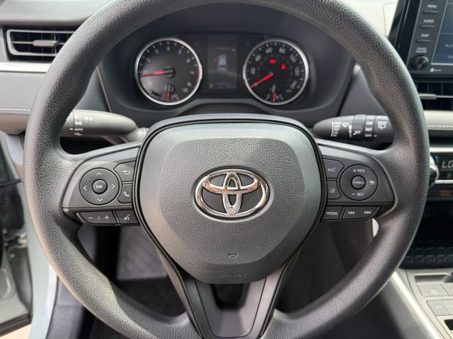 Used 2022 Toyota RAV4 XLE w/ Convenience Package image 13