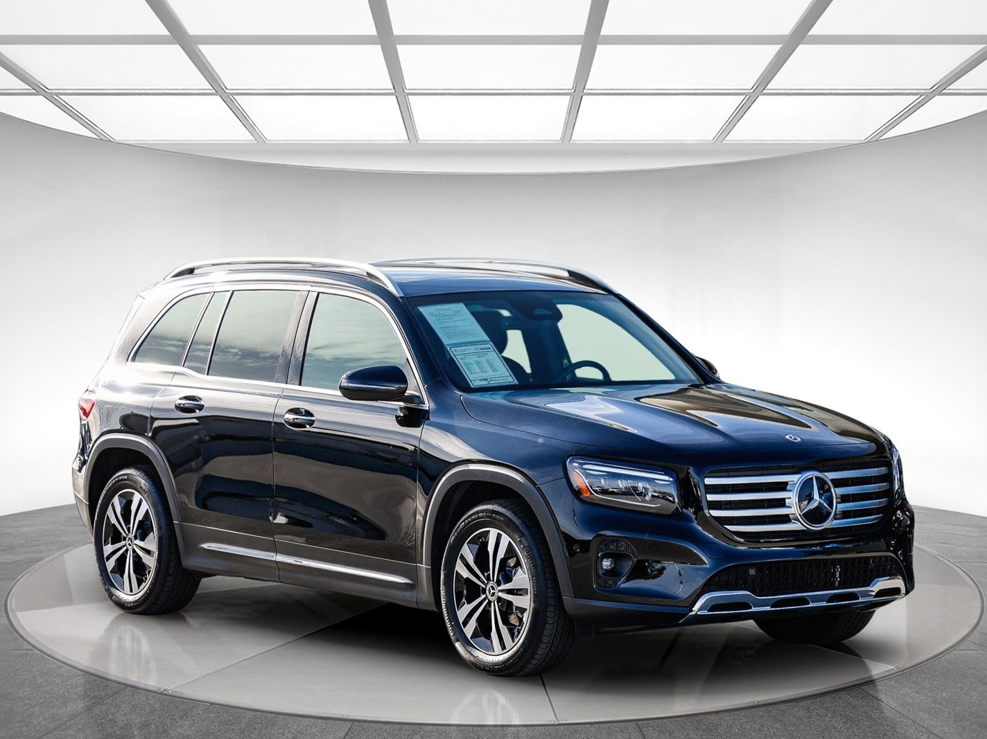 Certified 2025 Mercedes-Benz GLB 250 image 5