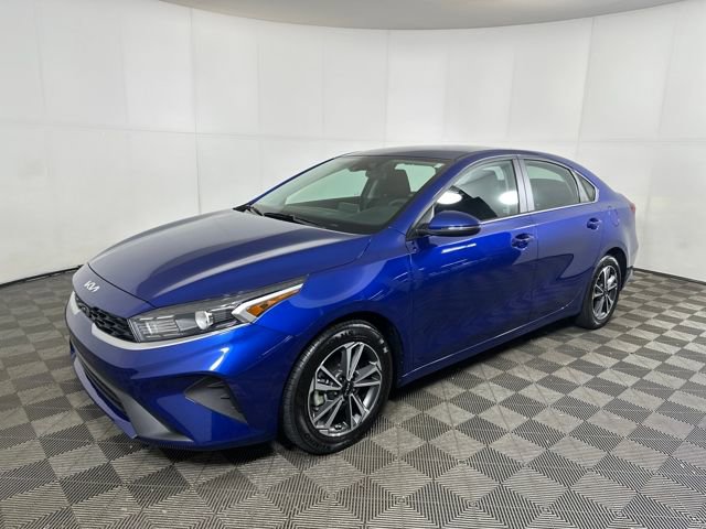 Used 2023 Kia Forte LXS w/ LXS Technology Package image 7