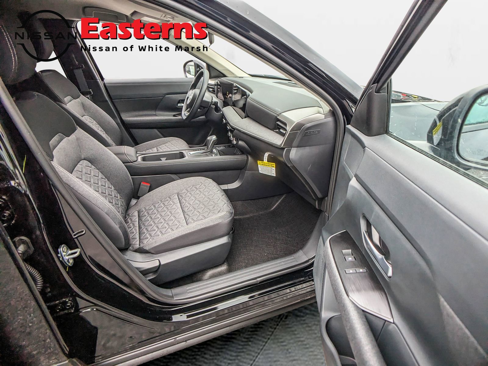 New 2025 Nissan Kicks SV image 15