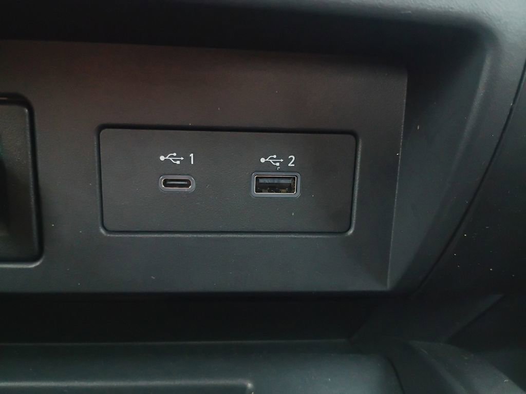 Used 2023 Nissan Titan PRO-4X w/ Pro-4x Convenience Package image 6