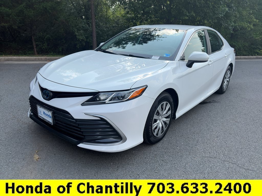 Used 2022 Toyota Camry LE FWD image 3