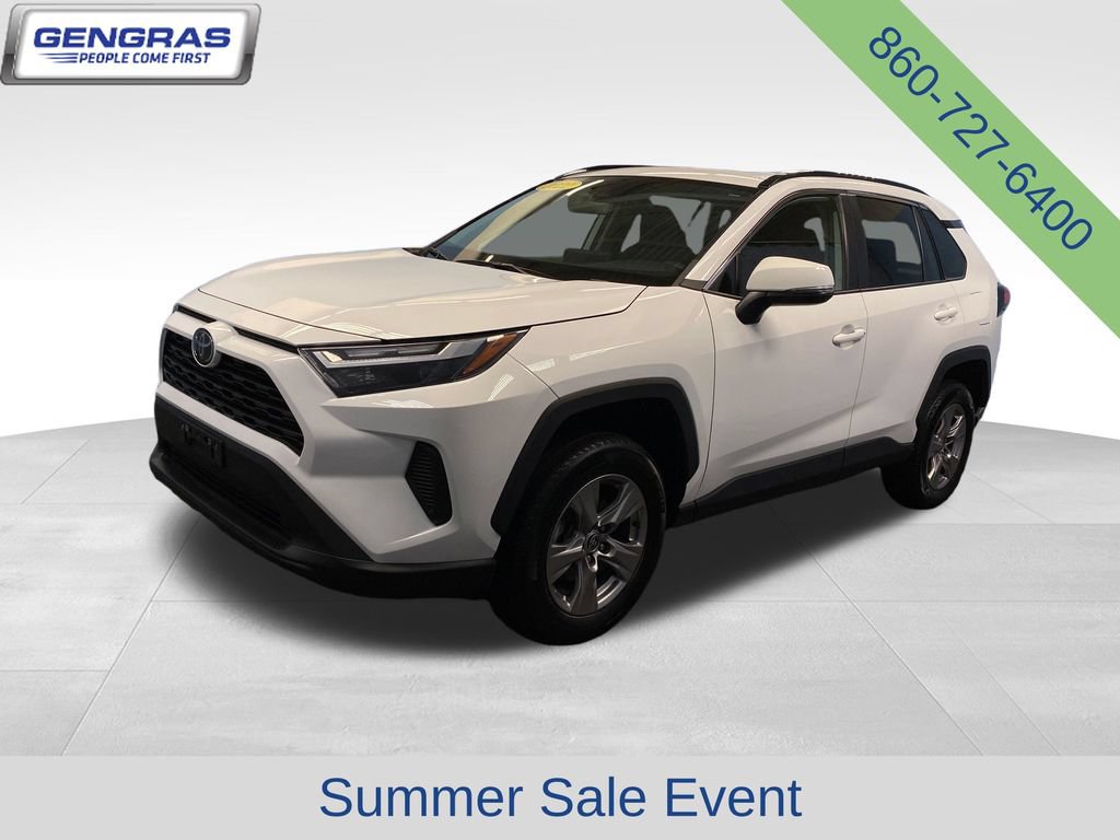 Used 2022 Toyota RAV4 XLE w/ Convenience Package AWD/4WD image 4