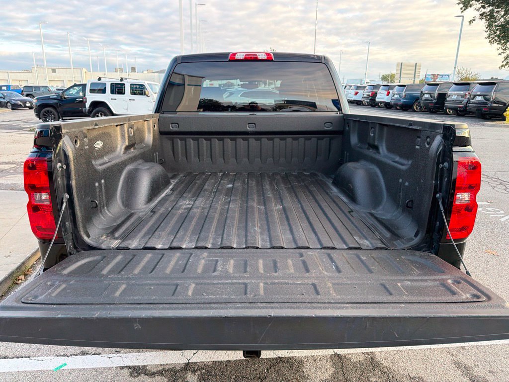 Used 2018 Chevrolet Silverado 1500 LT w/ All Star Edition AWD/4WD image 11