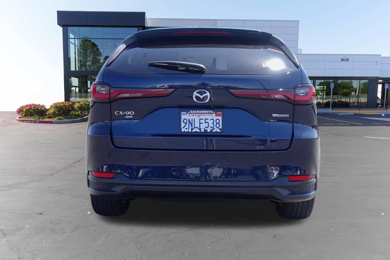 Used 2024 MAZDA CX-90 Plug-In Hybrid w/ Preferred AWD/4WD image 5