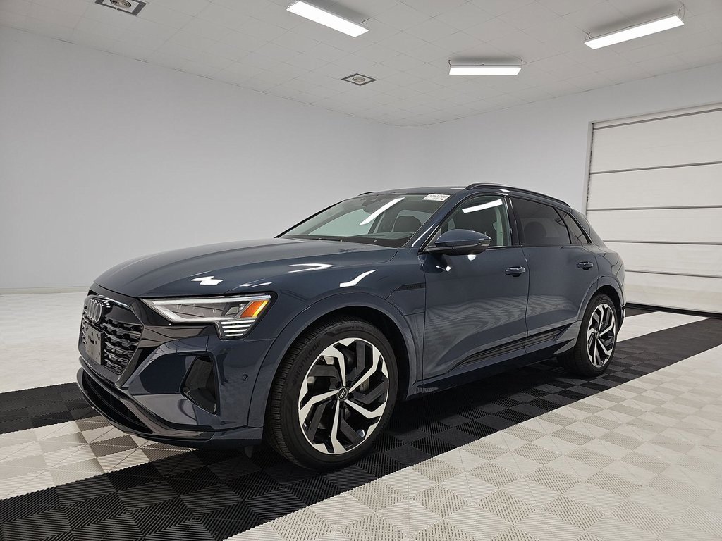 Used 2024 Audi Q8 e-tron Prestige w/ Prestige Package image 1