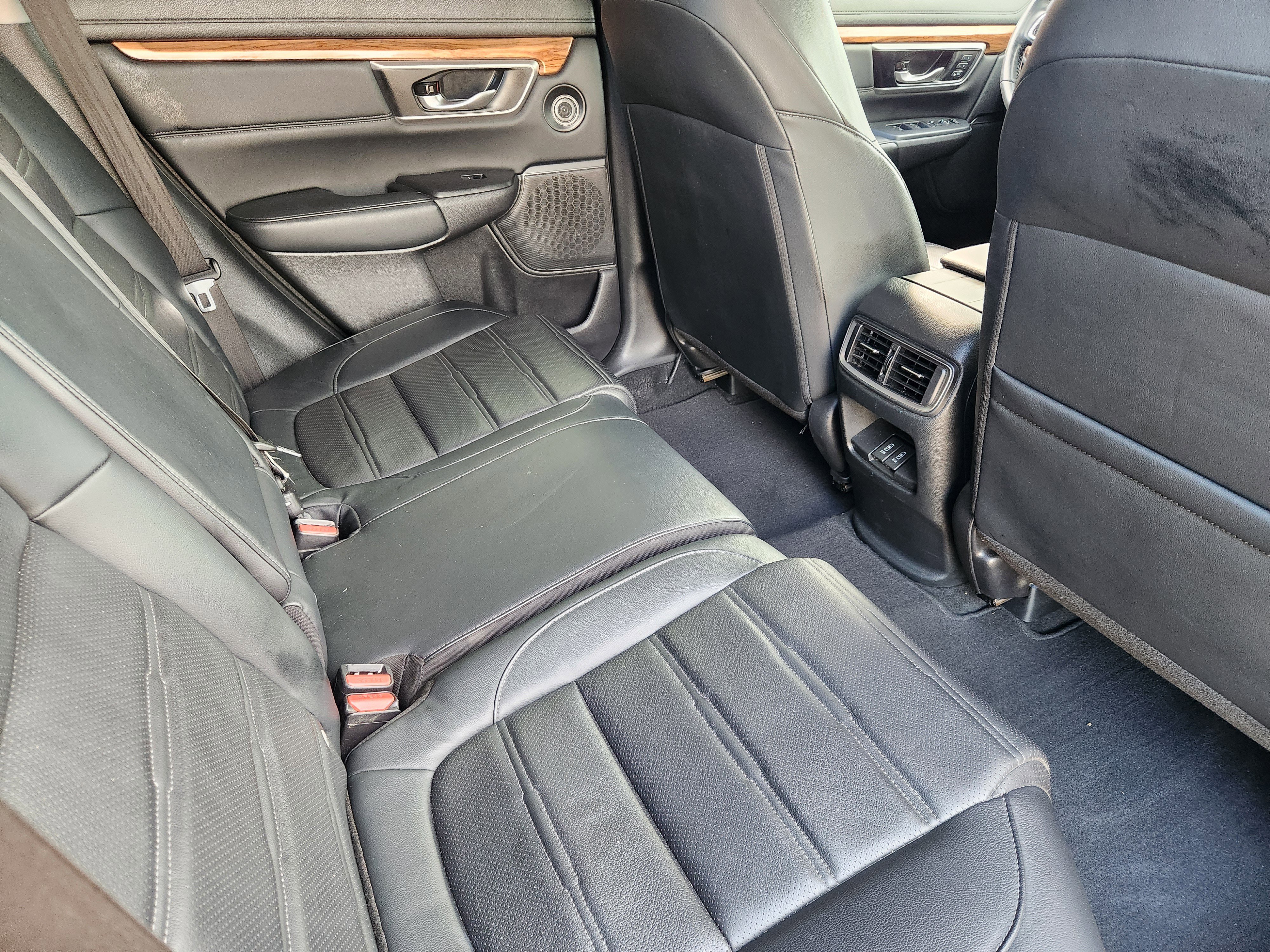 Used 2021 Honda CR-V Touring image 32