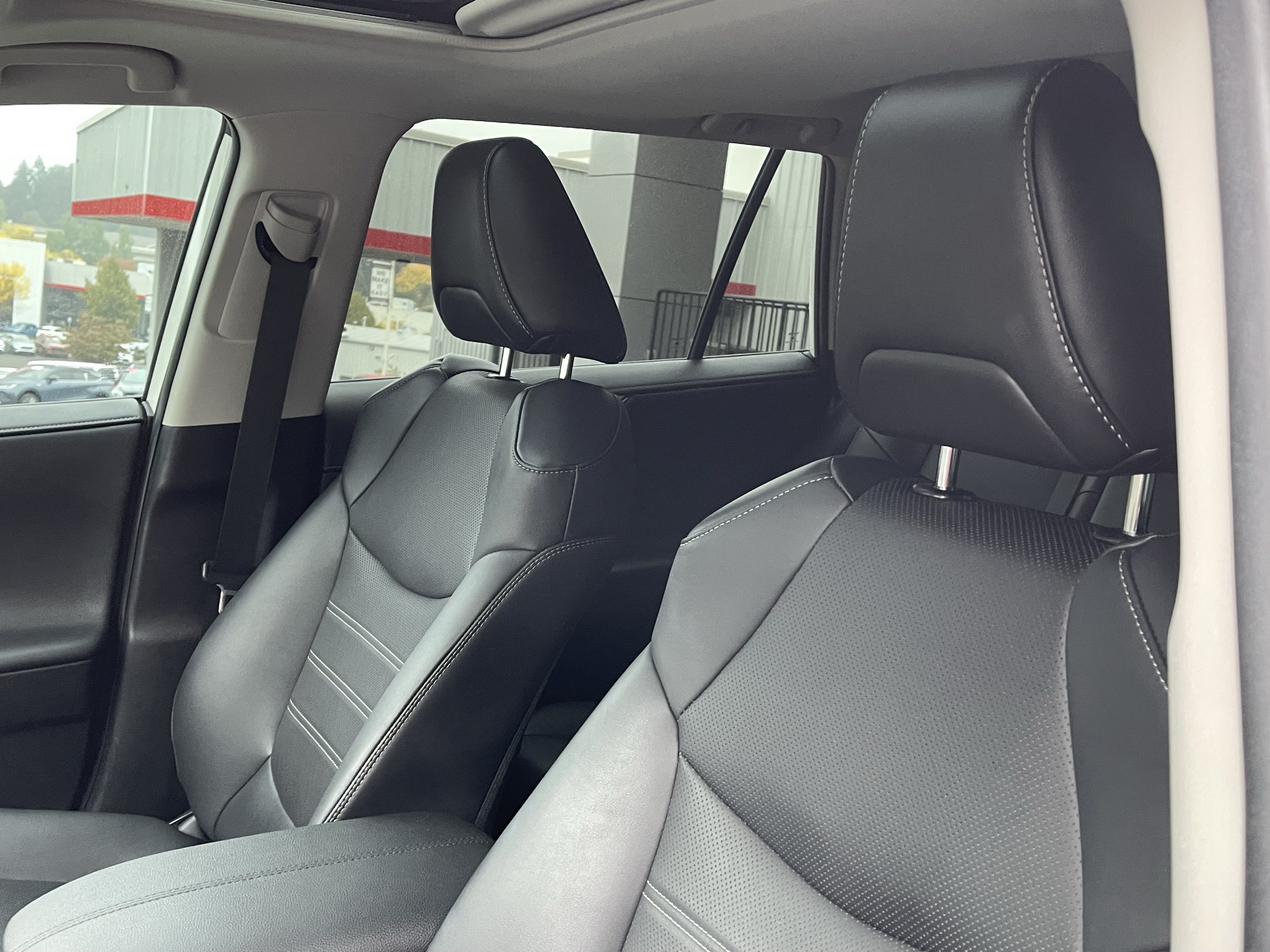 Certified 2021 Toyota RAV4 Limited w/ Limited Grade Weather Package AWD/4WD image 18