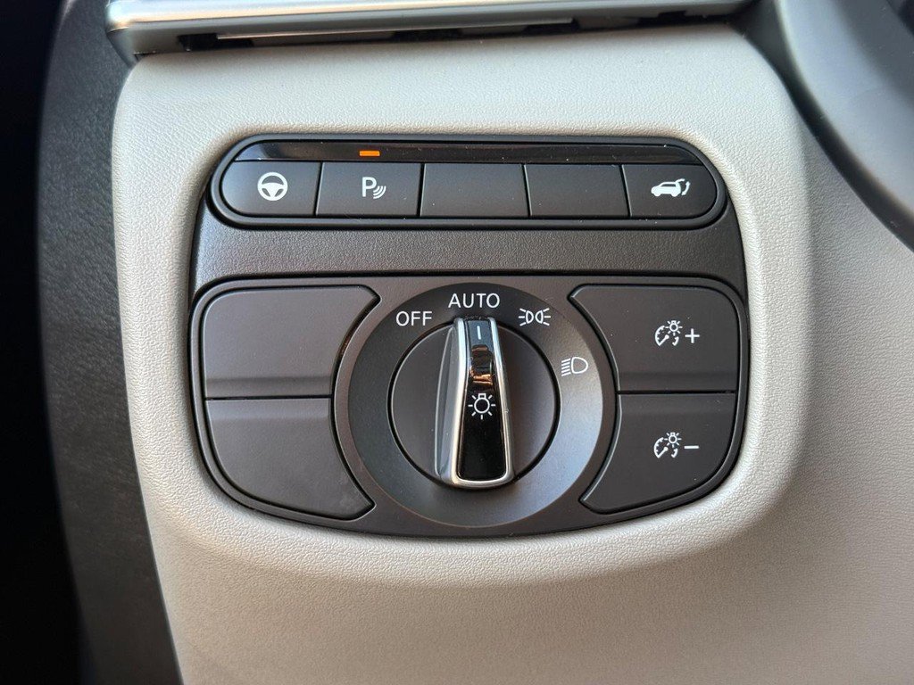 Used 2024 INFINITI QX50 Luxe image 23