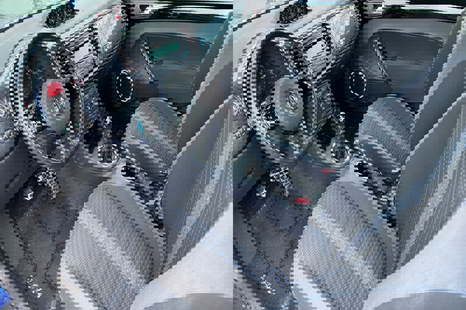 Used 2012 Volkswagen Beetle 2.0T image 13