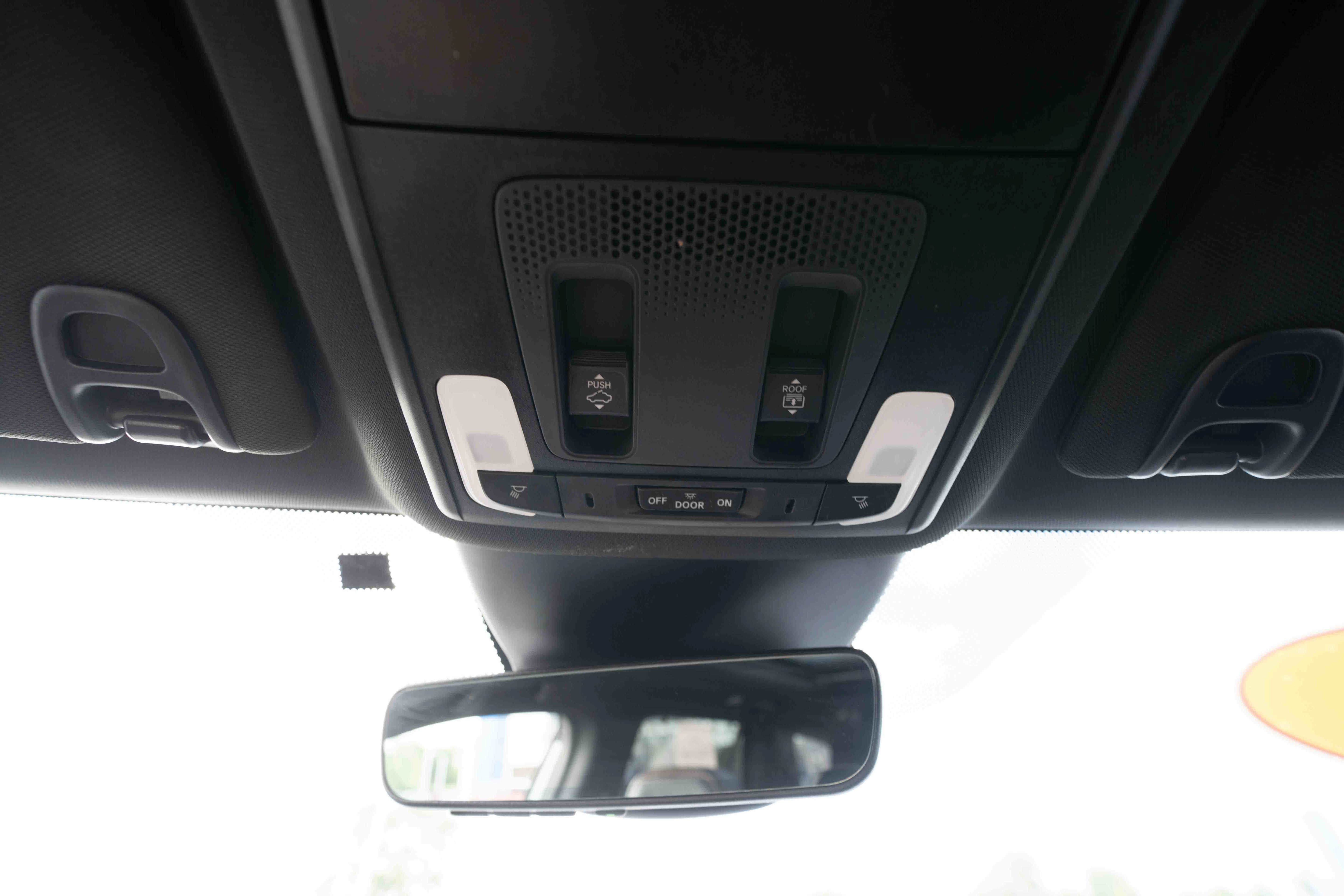Used 2025 Honda Pilot TrailSport image 18