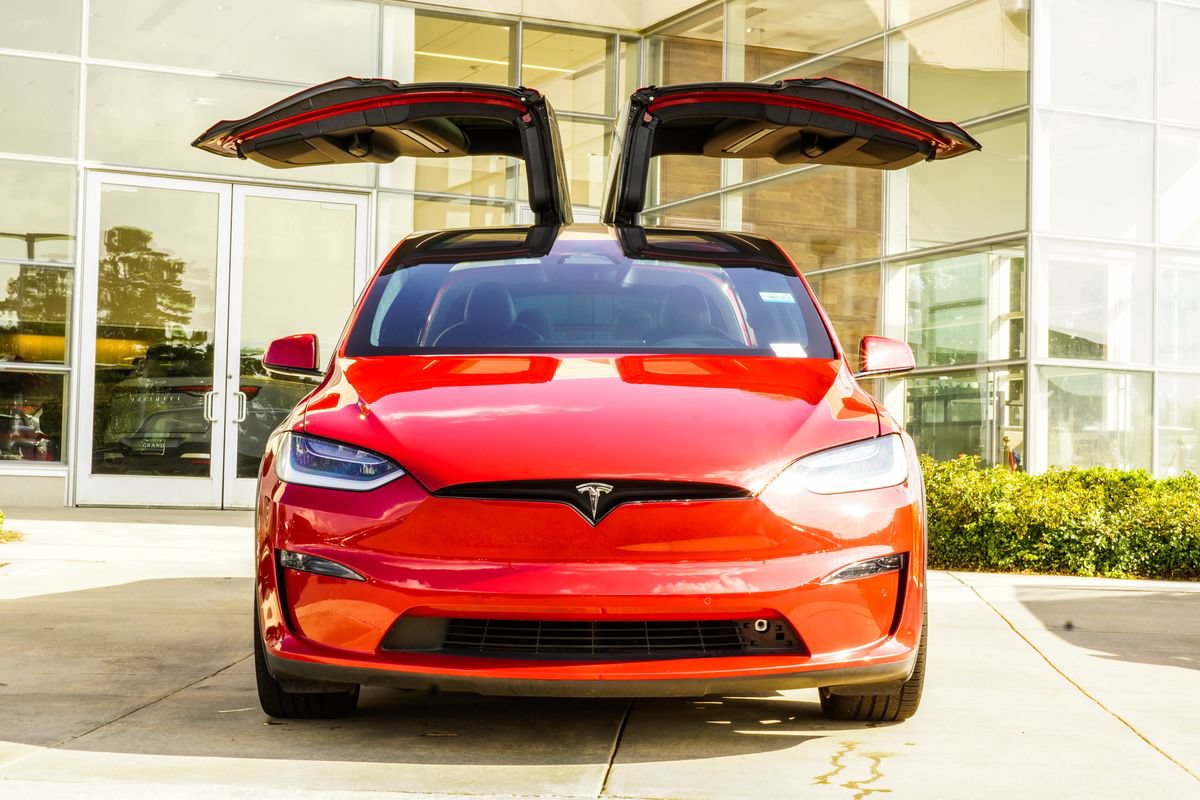 Used 2022 Tesla Model X Plaid AWD/4WD image 15
