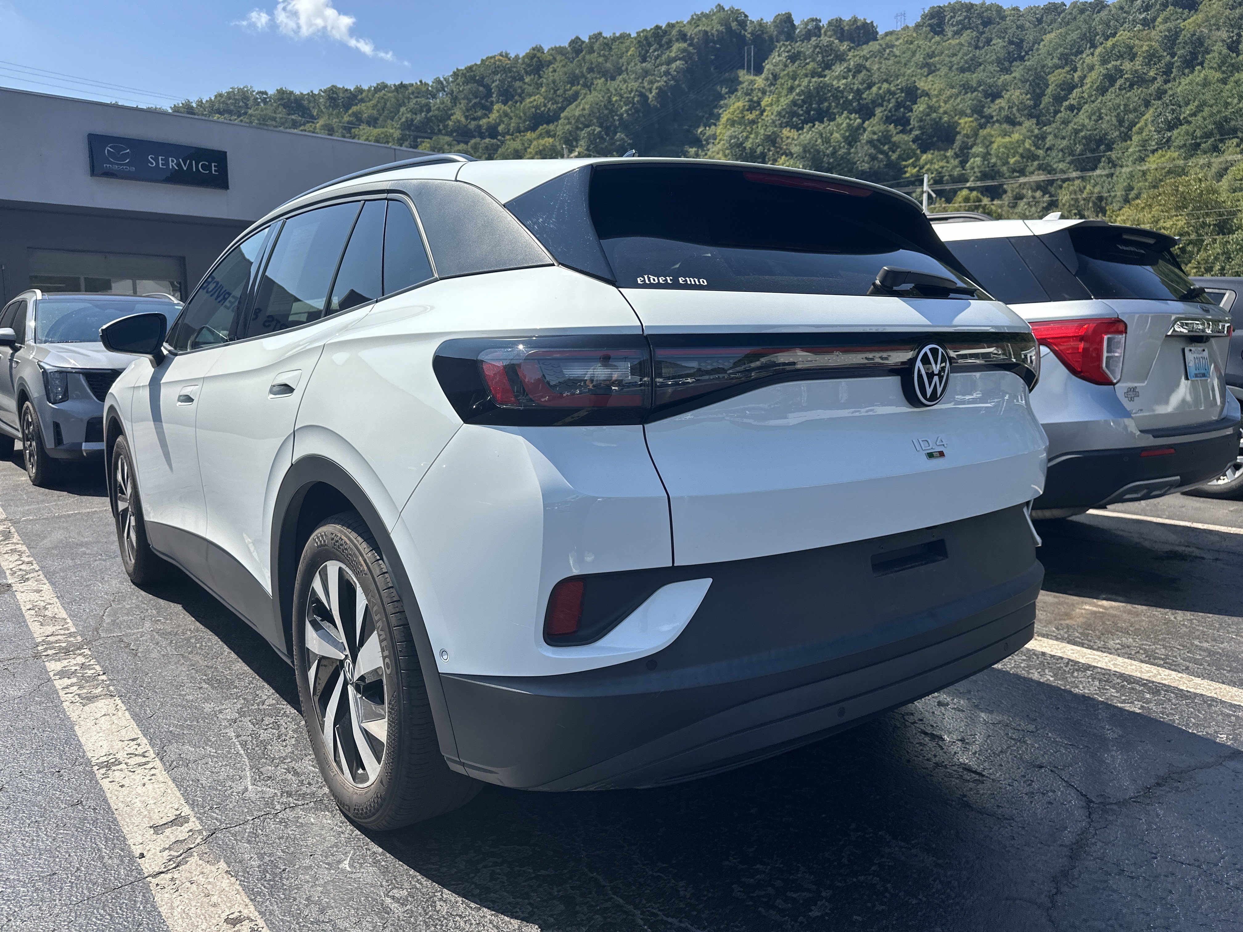 Used 2024 Volkswagen ID.4 2WD image 5