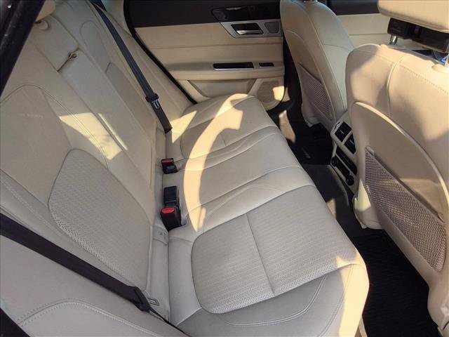 Used 2020 Jaguar XF Prestige AWD/4WD image 18