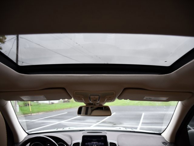 Used 2017 Mercedes-Benz GLS 550 4MATIC image 27