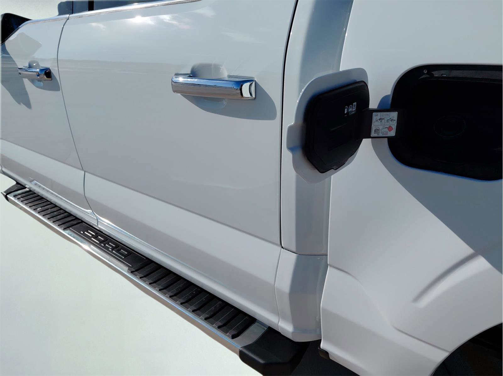 New 2026 Ford F150 Lariat w/ Equipment Group 501A Mid AWD/4WD image 26