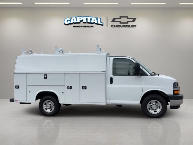 New 2025 Chevrolet Express 3500 w/ Power Convenience Package RWD image 6