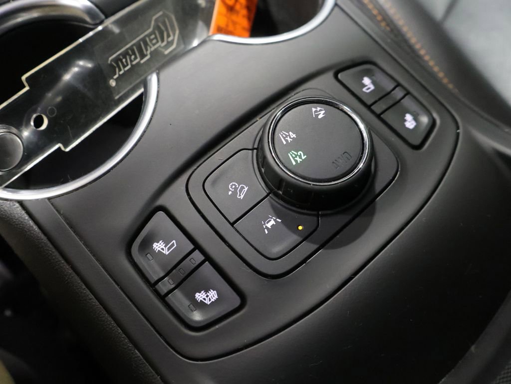 Used 2020 GMC Terrain SLT image 31