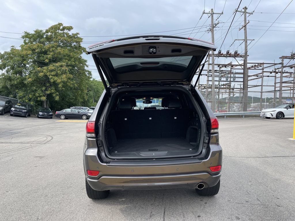 Certified 2020 Jeep Grand Cherokee Altitude AWD/4WD image 13