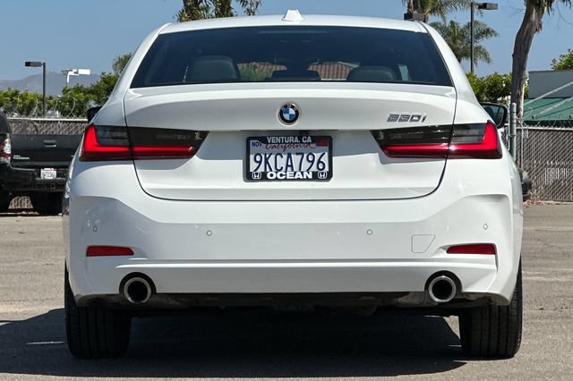 Used 2024 BMW 330i Sedan w/ Convenience Package RWD image 5