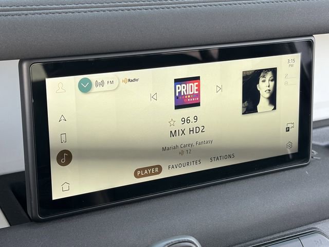 Used 2023 Land Rover Defender 110 SE image 13