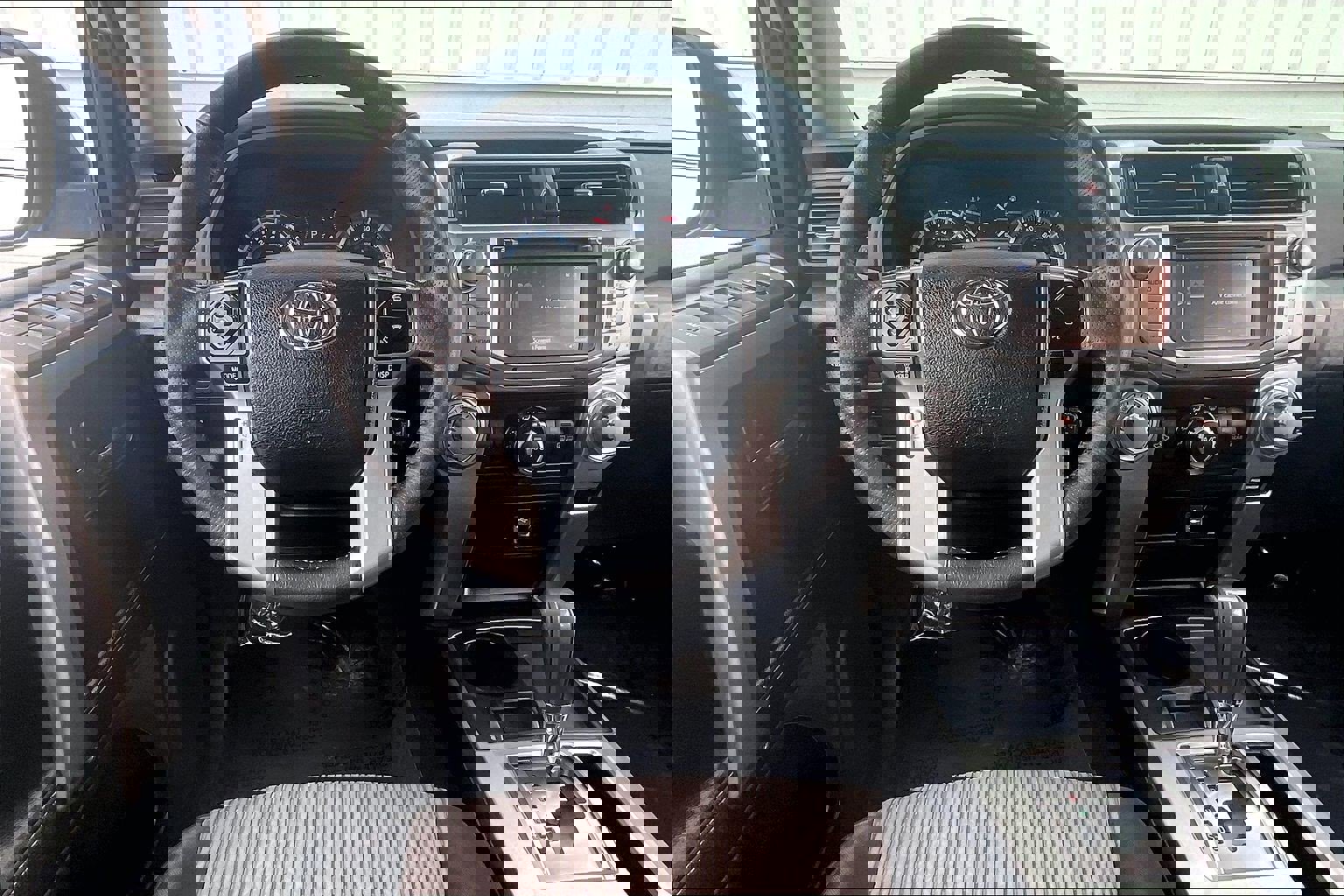 Used 2015 Toyota 4Runner SR5 image 6