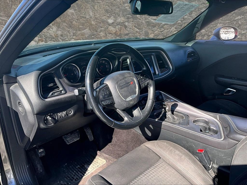 Used 2019 Dodge Challenger SXT image 11
