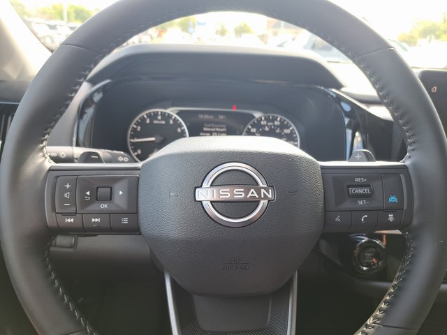 Used 2026 Nissan Pathfinder SV FWD image 12