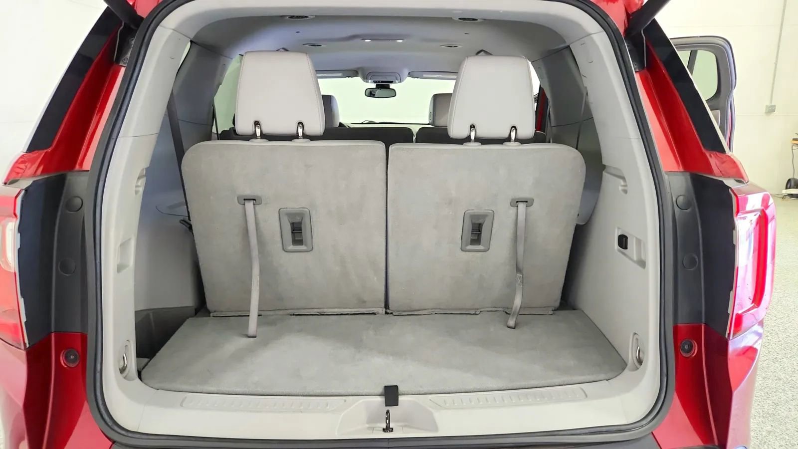 Used 2023 GMC Acadia SLT image 19