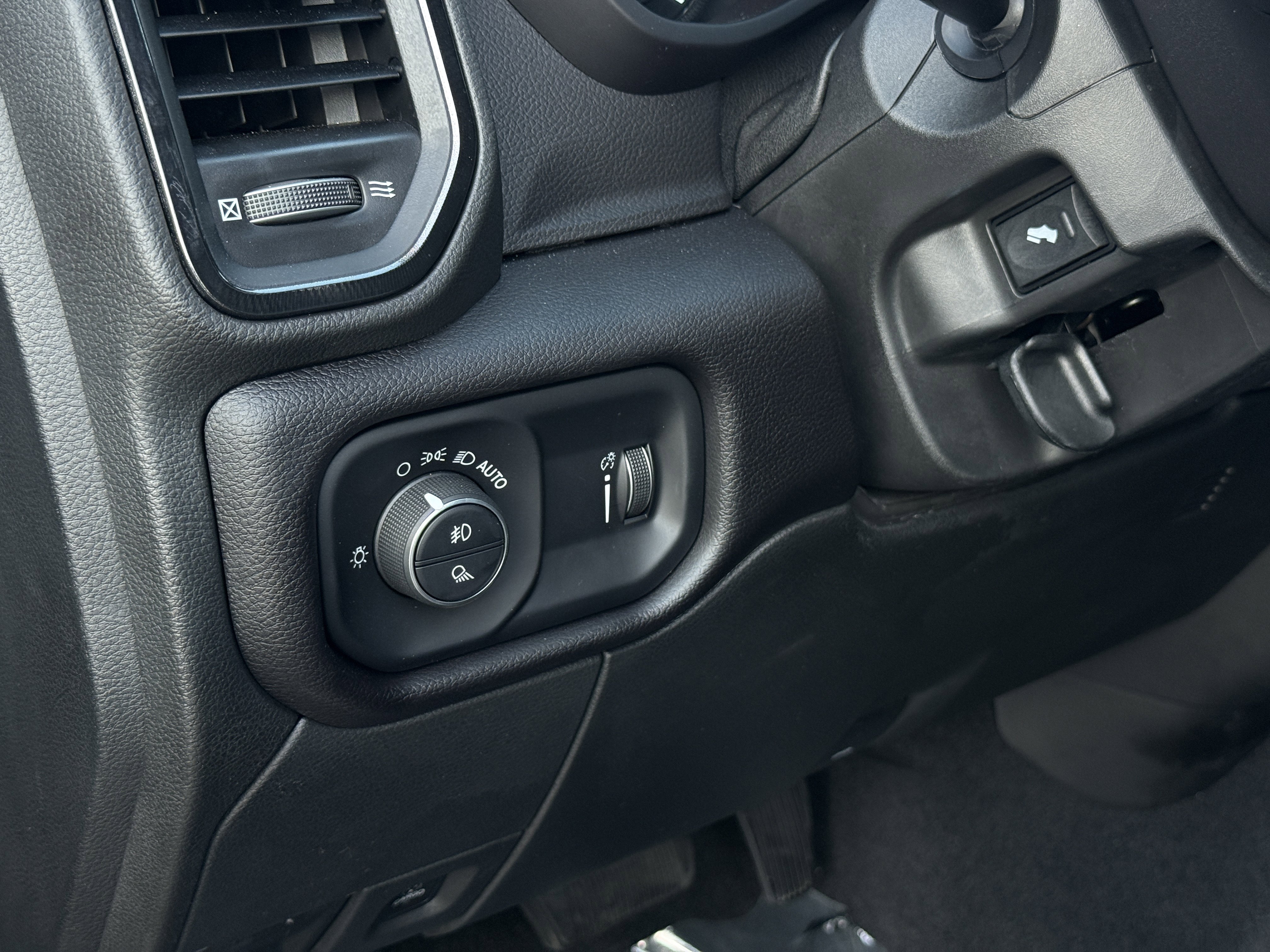 Used 2022 RAM 2500 Power Wagon w/ Level 1 Equipment Group image 28