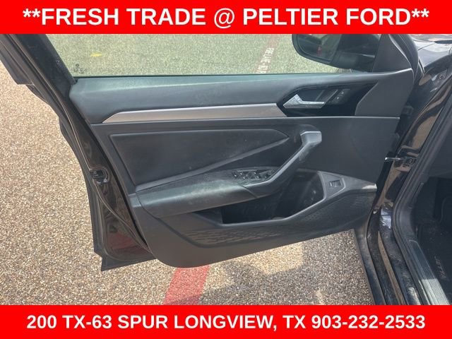 Used 2019 Volkswagen Jetta R-Line FWD image 6