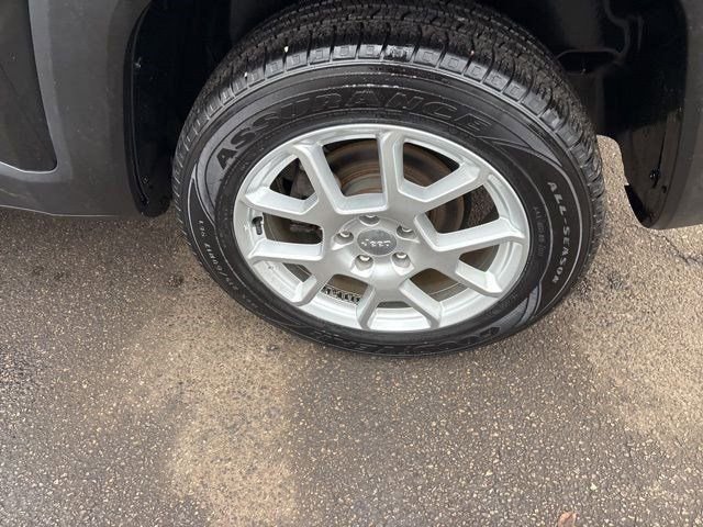 Used 2021 Jeep Renegade Latitude image 43
